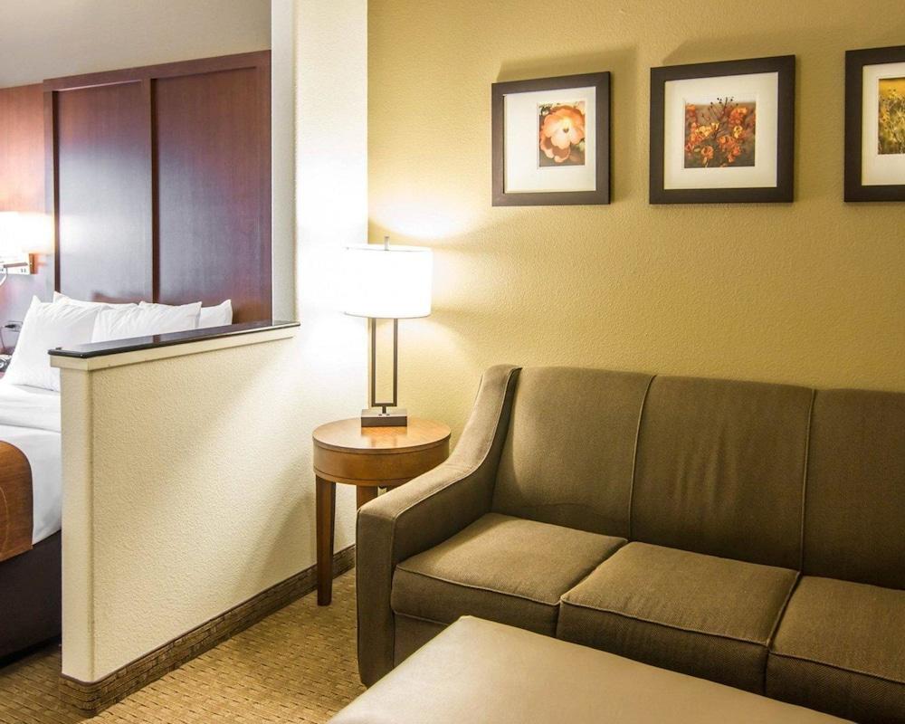 Comfort Suites Маршалл Экстерьер фото