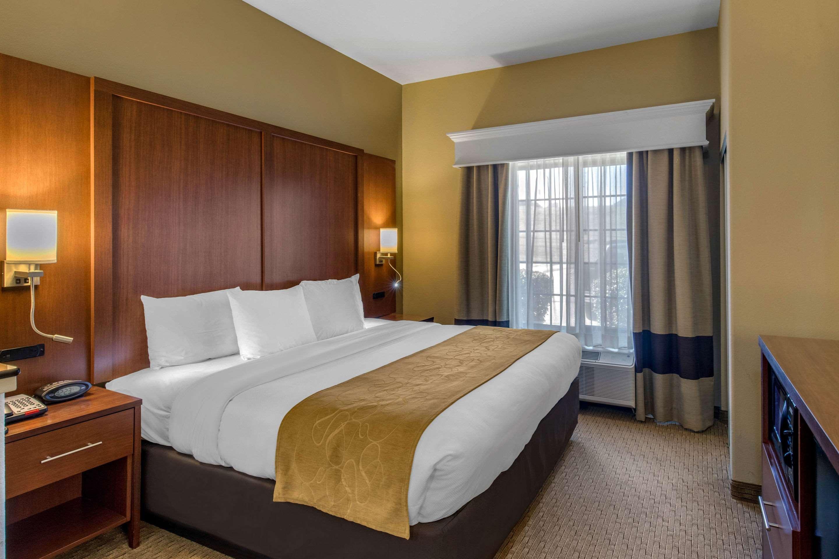 Comfort Suites Маршалл Экстерьер фото